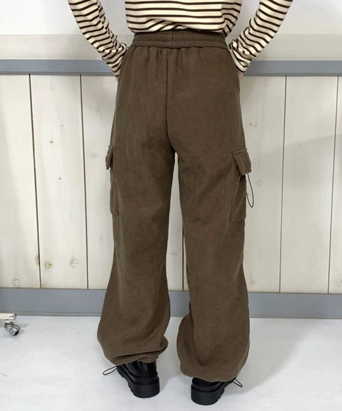 CRB(シーアールビー)の「裏起毛コーデュロイカーゴパンツ(カーゴパンツ・レディース・チャコール/ブラウン/ブラック・F)」の14枚目の写真
