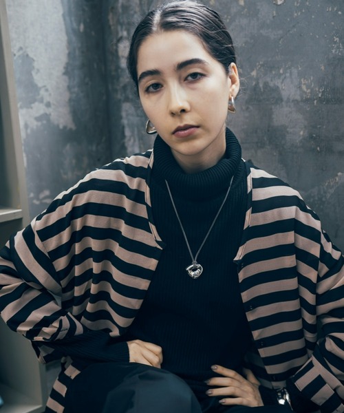 Nothing And Others(ナッシングアンドアザーズ)の「「Nothing And Others/ナッシングアンドアザーズ」Nuance Curve Pierce(ピアス(両耳用)・レディース・シルバー・FREE)」の6枚目の写真