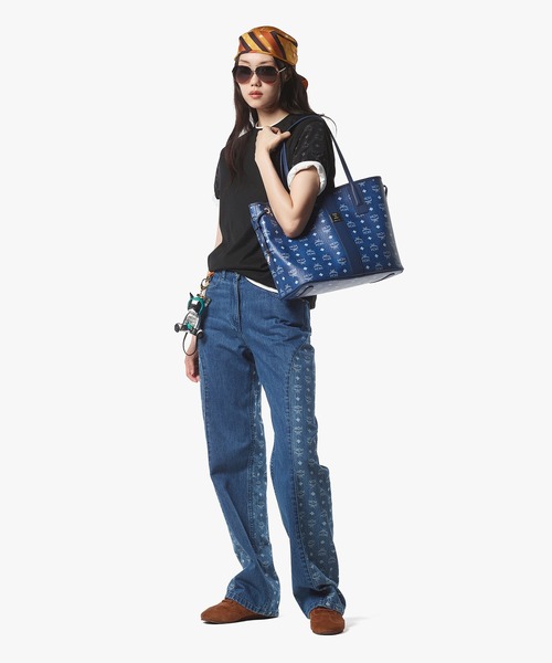 MCM(エムシーエム)の「Liz ショッパーバッグ - ヴィセトス(トートバッグ・レディース・ピンク・ONE SIZE)」の4枚目の写真