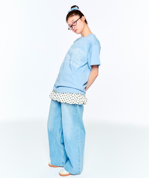 FEKETE（フェケテ）の「LETTERING TEE / レタリンググラフィックTシャツ（Tシャツ/カットソー・レディース・ブラック/ライトブルー・SMALL/MEDIUM/LARGE）」の15枚目の写真