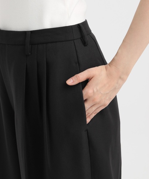 STERNBERG(スタンバーグ)の「3タックワイドパンツ(スラックス・レディース・ブラック/ベージュ・SMALL/MEDIUM/LARGE)」の13枚目の写真