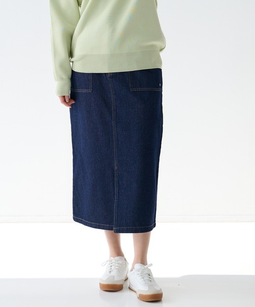 Arnold Palmer（アーノルドパーマー）の「ベイカーポケット ナロー スカート（デニムスカート・レディース・ライトブルー/インディゴブルー/カーキ/ベージュ・S/L/M）」の4枚目の写真