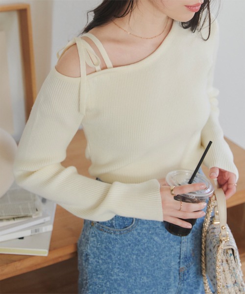 KOBE LETTUCE(コウベレタス)の「ワンショルダーストレッチリブニットトップス(ニット/セーター・レディース・アイボリー/サックスブルー/ブラック/ピンク/ミント・M)」の6枚目の写真