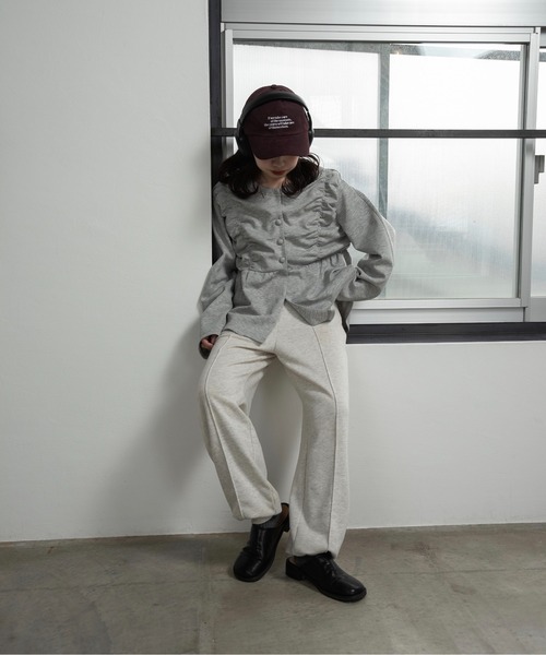 lawgy（ラウジー）の「simple embroidery cap / シンプルエンブロイダリーキャップ（キャップ・レディース・ブラック/ベージュ/ピンク/ボルドー/グレー・FREE）」の9枚目の写真