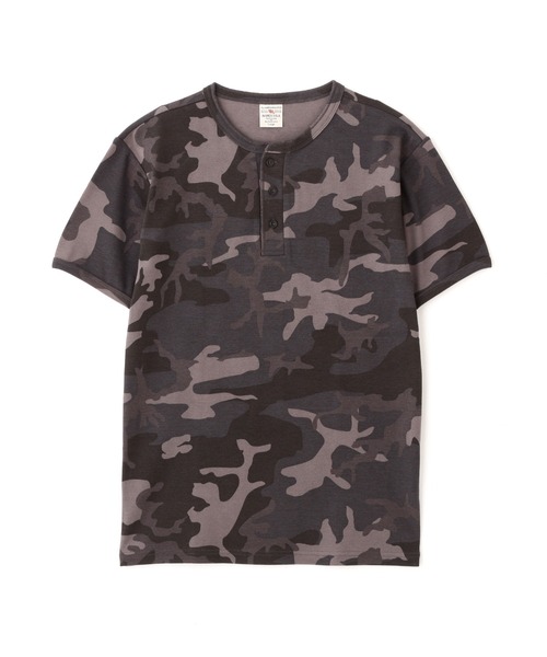 AVIREX（アヴィレックス）の「《DAILY/デイリー》RIB SHORT SLEEVE HENLEY NECK T-SHIRT "CAMOUFLAGE" / リブ ヘンリーネック 半袖Tシャツ "カモフラージュ" デイリーウェア / AVIREX / アヴィレックス（Tシャツ/カットソー・メンズ・グレー系カモフラージュ/グリーン系カモフラージュ・SMALL/MEDIUM/LARGE/X-LARGE）」の7枚目の写真