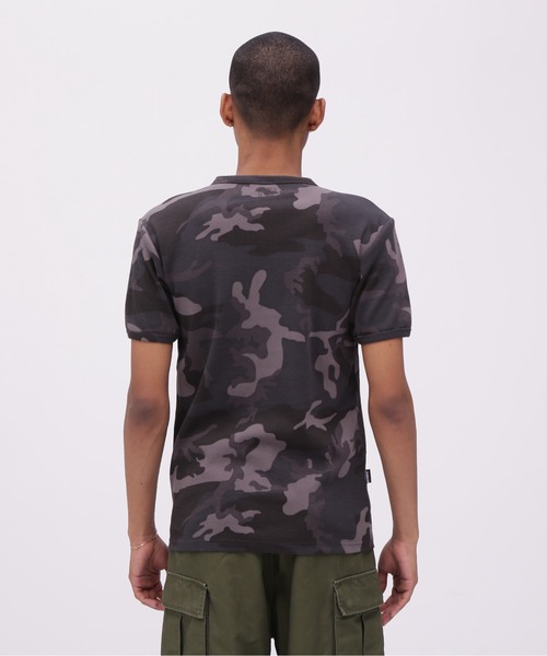 AVIREX（アヴィレックス）の「《DAILY/デイリー》RIB SHORT SLEEVE HENLEY NECK T-SHIRT "CAMOUFLAGE" / リブ ヘンリーネック 半袖Tシャツ "カモフラージュ" デイリーウェア / AVIREX / アヴィレックス（Tシャツ/カットソー・メンズ・グレー系カモフラージュ/グリーン系カモフラージュ・SMALL/MEDIUM/LARGE/X-LARGE）」の13枚目の写真