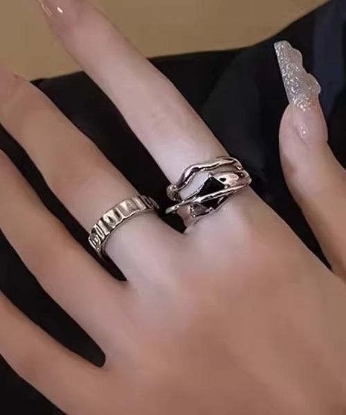 Vipoa(ヴィポア)の「2つセット Elegant Silver Ring(リング・レディース・シルバー・FREE)」の8枚目の写真