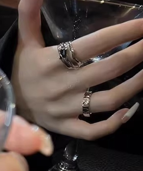 Vipoa(ヴィポア)の「2つセット Elegant Silver Ring(リング・レディース・シルバー・FREE)」の17枚目の写真