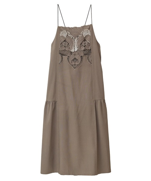 ESCAR(エスカー)の「■ESCAR フロントレースキャミワンピース(ワンピース・レディース・ブラック/グレイッシュベージュ・FREE)」の12枚目の写真