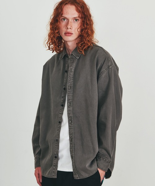 Revo.（レボ）の「Revo. オーバーサイズ ピグメント加工 コットンツイル 長袖シャツ（シャツ/ブラウス・メンズ・パープル/スモークグレー/ベージュ・2/1）」の2枚目の写真