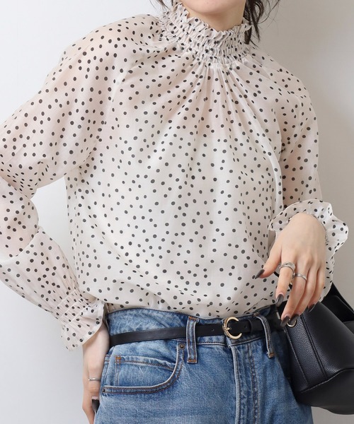 Anna Nicola(アンナニコラ)の「Anna Nicola シアードットハイネック長袖ブラウス(シャツ/ブラウス・レディース・ブラック/サックスブルー/オフホワイト/ベージュ・38)」の7枚目の写真
