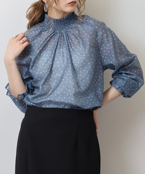 Anna Nicola(アンナニコラ)の「Anna Nicola シアードットハイネック長袖ブラウス(シャツ/ブラウス・レディース・ブラック/サックスブルー/オフホワイト/ベージュ・38)」の11枚目の写真