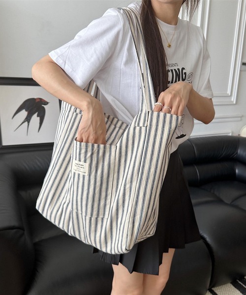 Mignonjour(ミニョンジュール)の「Mignonjour/大容量ストライプトートバッグ M2736(トートバッグ・レディース・ブルー/レッド・FREE)」の3枚目の写真