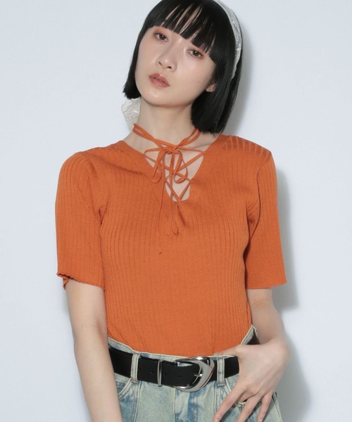 PAGEBOY（ページボーイ）の「2WAYレースアップニット (半袖)（ニット/セーター・レディース・コーラル/オフホワイト/ブラック/ネイビー・FREE）」の4枚目の写真