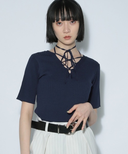 PAGEBOY（ページボーイ）の「2WAYレースアップニット (半袖)（ニット/セーター・レディース・コーラル/オフホワイト/ブラック/ネイビー・FREE）」の3枚目の写真