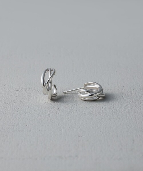 and cloud(アンドクラウド)の「Ink Helical Pierce(ピアス(両耳用)・レディース・シルバー・FREE)」の6枚目の写真