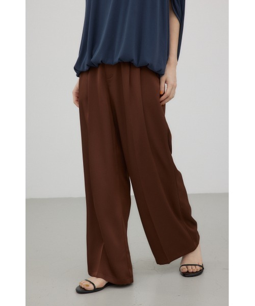 crie conforto(クリーコンフォルト)の「サテンワイドパンツ(スラックス・レディース・ブラウン/ベージュ/ネイビー・SMALL/MEDIUM)」の1枚目の写真