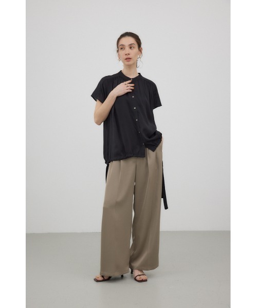 crie conforto(クリーコンフォルト)の「サテンワイドパンツ(スラックス・レディース・ブラウン/ベージュ/ネイビー・SMALL/MEDIUM)」の10枚目の写真