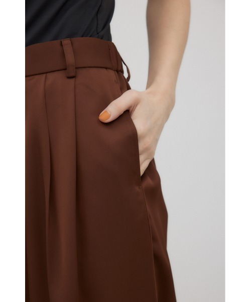 crie conforto(クリーコンフォルト)の「サテンワイドパンツ(スラックス・レディース・ブラウン/ベージュ/ネイビー・SMALL/MEDIUM)」の20枚目の写真