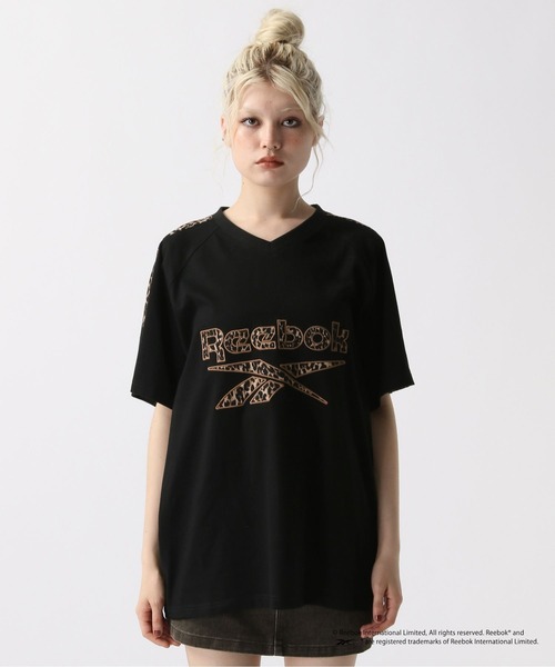 FOREVER 21（フォーエバー トゥエンティーワン）の「【Reebok（リーボック）】ユニホームTシャツ（Tシャツ/カットソー・レディース・ブラック/ネイビー・FREE）」の16枚目の写真