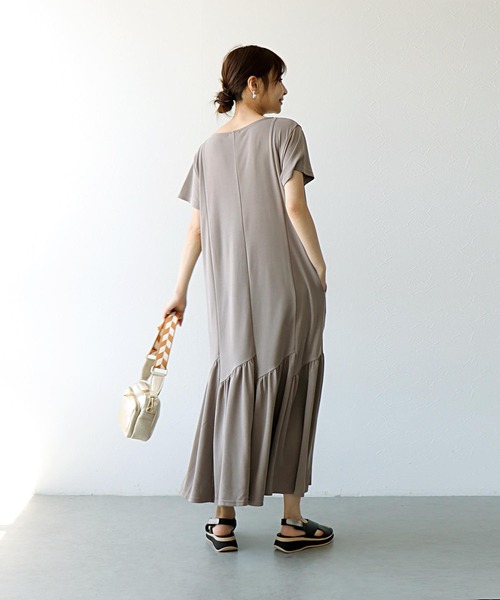 Jines(ジネス)の「モダール半袖ティアードワンピース(ワンピース・レディース・カーキ/ブラウン/モカ・38)」の5枚目の写真