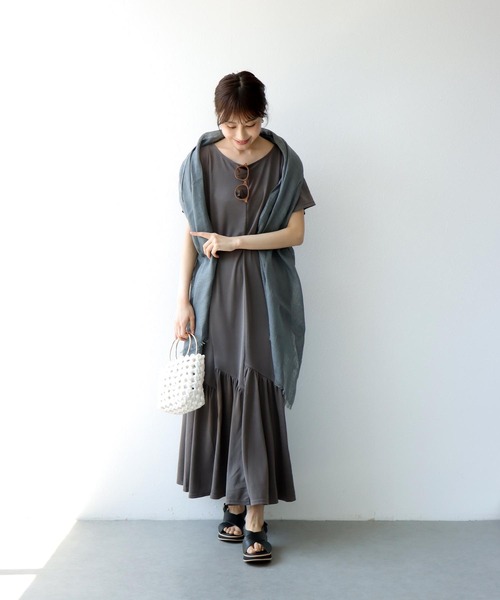 Jines(ジネス)の「モダール半袖ティアードワンピース(ワンピース・レディース・カーキ/ブラウン/モカ・38)」の13枚目の写真