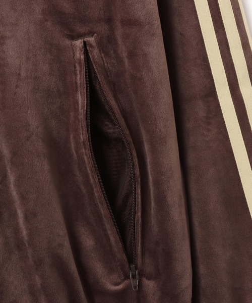 adidas(アディダス)の「adidas FIREBIRD VELOUR TRACK TOP / アディダス ファイヤーバード トラック トップ ベロア(その他アウター・メンズ・ダークブラウン・M/S/XS/3XL/XXL/XL/L)」の6枚目の写真