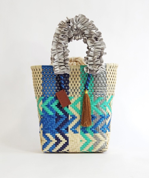 新品未使用　woven 　かごバッグ タッセル付き　ウーヴンメキシコ製　グリーン WOVEN ウーブン ウーヴン タッセル付き バスケットバッグ