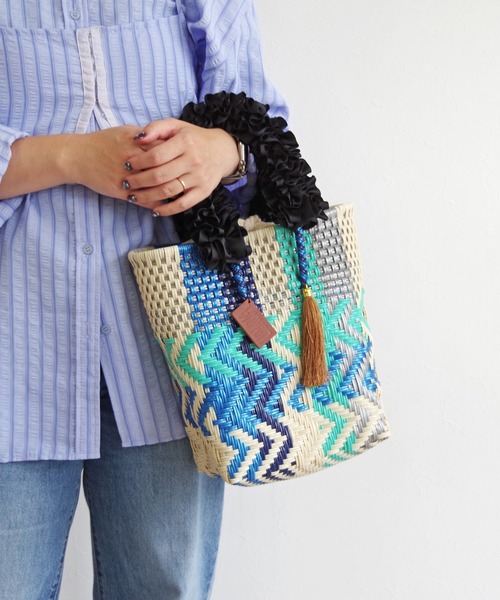 WOVEN(ウーヴン)の「WOVEN (ウーヴン) / メキシコ製 メルカドバッグ × フリルハンドルカバー(かごバッグ・レディース・ブラック系1/ブラック系/ブルー系その他/シルバー系その他/ブラック系その他/ブラック系その他3/ブラック系2/シルバー/シルバー系その他2/ブラック系その他2/ブルー系その他2/ブルー系その他3・FREE)」の22枚目の写真