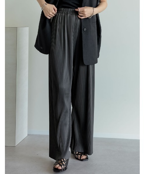 正規品 新品タグ付き】ISSEY MIYAKE プリーツパンツ