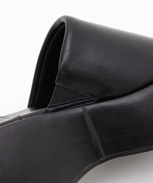 STUDIOUS（ステュディオス）の「【STUDIOUS/ステュディオス】Soft Leather Padded Sandals/ソフトレザー パデッドサンダル（サンダル・レディース・ブラック・1/2）」の8枚目の写真