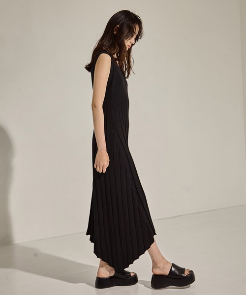 STUDIOUS(ステュディオス)の「【STUDIOUS/ステュディオス】Soft Leather Padded Sandals/ソフトレザー パデッドサンダル(サンダル・レディース・ブラック・1/2)」の19枚目の写真