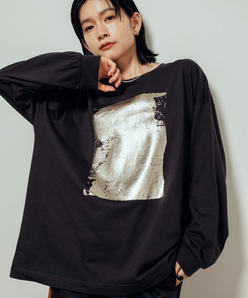 Shelly island(シェリーアイランド)の「箔プリントオーバーロンT(Tシャツ/カットソー・レディース・ホワイト/ブラウン/チャコールグレー・FREE)」の14枚目の写真