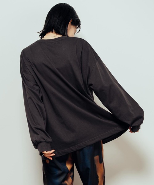 Shelly island(シェリーアイランド)の「箔プリントオーバーロンT(Tシャツ/カットソー・レディース・ホワイト/ブラウン/チャコールグレー・FREE)」の17枚目の写真