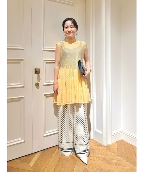 allureville（アルアバイル）の「シアーティアードチュニック（ニット/セーター・レディース・レッド/イエロー/ブラック・2）」の4枚目の写真