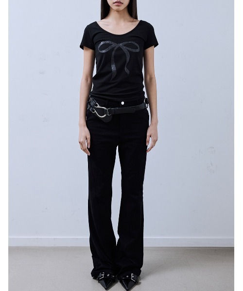 PLACE STUDIO(プレイススタジオ)の「A'GEM/9 × .kom 『PLACE STUDIO/プレイススタジオ』 Pure Glitter Ribbon Graphic Short Sleeve U-Neck Short Sleeve T-shirt/U ネック 半袖Tシャツ(Tシャツ/カットソー・レディース・ブラック/グレー/アイボリー・FREE)」の6枚目の写真