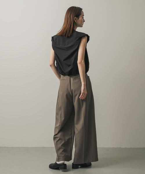 SENSE OF PLACE by URBAN RESEARCH（センスオブプレイスバイアーバンリサーチ）の「タックポケットワイドスラックス（その他パンツ・レディース・チャコールグレー/モカ・SMALL/MEDIUM）」の4枚目の写真