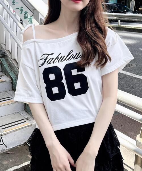 INGNI（イング）の「オフショル肩リボンナンバリングTシャツ（Tシャツ/カットソー・レディース・オフホワイト/グレー/スミクロ/カモフラージュ・M）」の2枚目の写真
