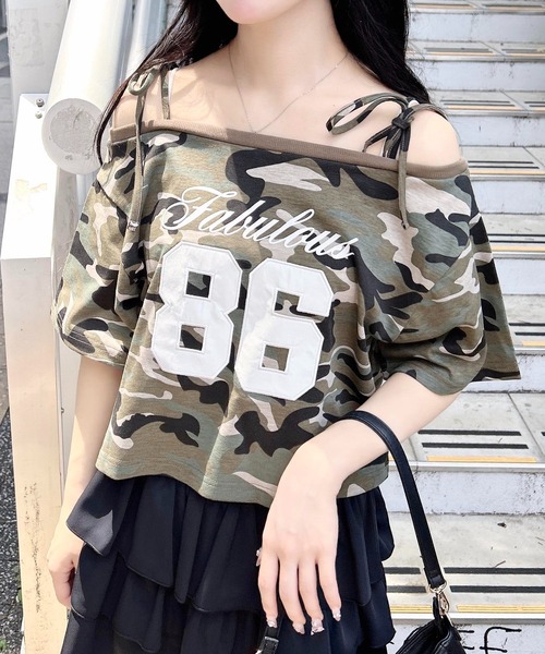 INGNI（イング）の「オフショル肩リボンナンバリングTシャツ（Tシャツ/カットソー・レディース・オフホワイト/グレー/スミクロ/カモフラージュ・M）」の4枚目の写真