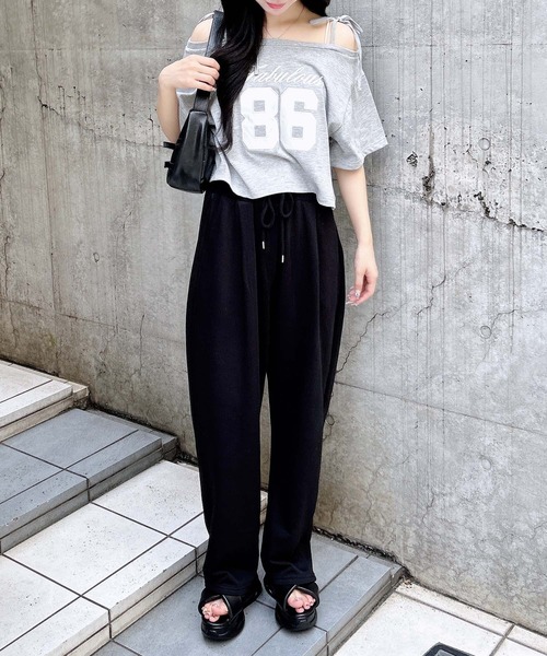 INGNI（イング）の「オフショル肩リボンナンバリングTシャツ（Tシャツ/カットソー・レディース・オフホワイト/グレー/スミクロ/カモフラージュ・M）」の21枚目の写真