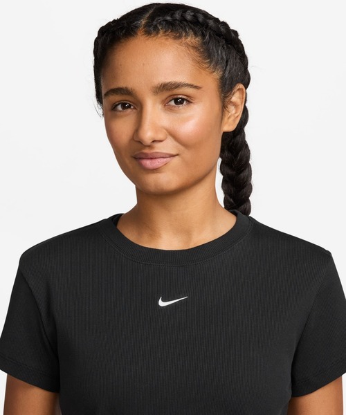 NIKE(ナイキ)の「ナイキ スポーツウェア ウィメンズ タイト リブ ショートスリーブ Tシャツ / Nike Sportswear Women's Tight Ribbed Short-Sleeve T-Shirt HV4995-010 Black(Tシャツ/カットソー・レディース・ブラック・M/L/XS/XL/S)」の2枚目の写真