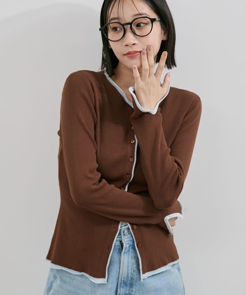 VIS(ビス)の「【WEB/一部店舗限定】配色メローバイカラーカーディガン(カーディガン/ボレロ・レディース・ベージュ/ダークブラウン/ブラック/グレー・FREE)」の7枚目の写真