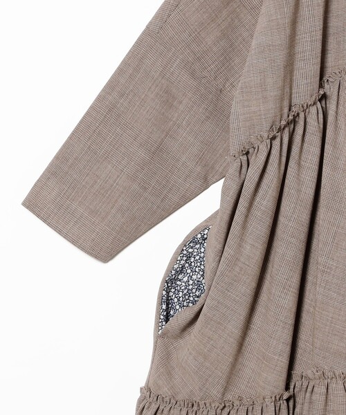 fennica(フェニカ)の「quitan / WEIRD TIERED ティアード ワンピース(ワンピース・レディース・ブラウン系その他3・ONE SIZE)」の4枚目の写真