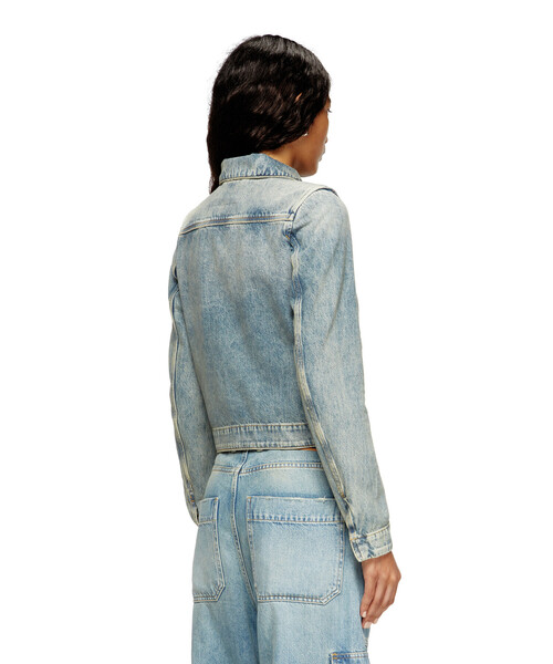 DIESEL（ディーゼル）の「ウィメンズ デニムジャケット DE-CORB（デニムジャケット・レディース・ライトインディゴブルー・X-SMALL/SMALL/MEDIUM/LARGE）」の4枚目の写真