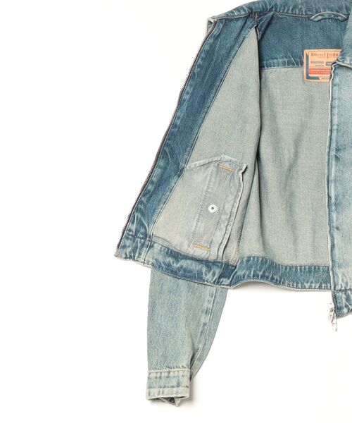 DIESEL（ディーゼル）の「ウィメンズ デニムジャケット DE-CORB（デニムジャケット・レディース・ライトインディゴブルー・X-SMALL/SMALL/MEDIUM/LARGE）」の7枚目の写真