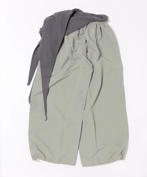 Uenui(ウニュイ)の「ultra wide drawstring pants(その他パンツ・レディース・グレー/ブラック・FREE)」の3枚目の写真