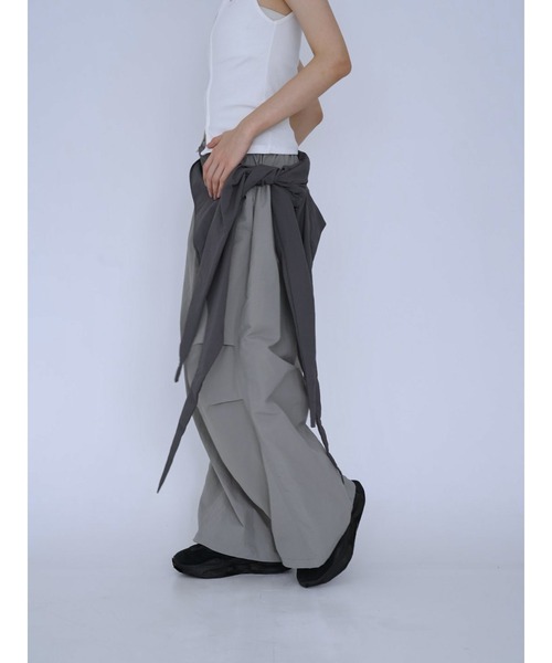 Uenui(ウニュイ)の「ultra wide drawstring pants(その他パンツ・レディース・グレー/ブラック・FREE)」の11枚目の写真