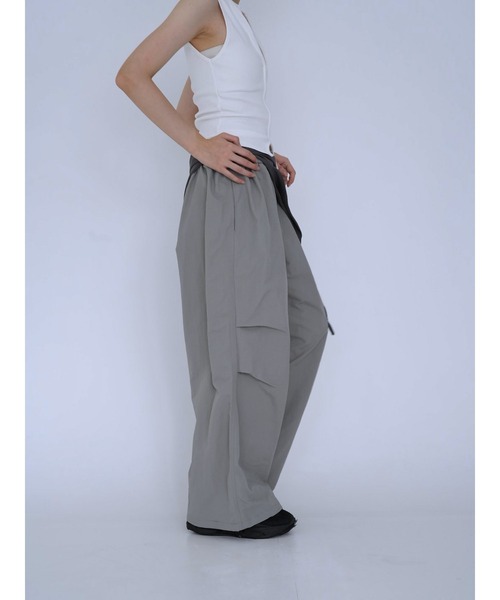 Uenui(ウニュイ)の「ultra wide drawstring pants(その他パンツ・レディース・グレー/ブラック・FREE)」の15枚目の写真