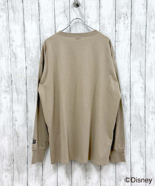 Disney（ディズニー）の「メンズ MICKEY MOUSE ミッキー オーバーサイズ ロンT（Tシャツ/カットソー・メンズ・グレー系その他/オフホワイト/杢グレー/チャコールグレー/ダークグリーン/ホワイト系その他2/ホワイト系その他/ベージュ系その他/ホワイト系その他3/オレンジ/ベージュ/ネイビー/グレー系その他2/グレー系その他3/グリーン系その他/グレー系その他4・M/L/XL）」の18枚目の写真