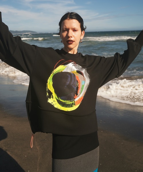 OMMO(オーエムエムオー)の「CIRCLE PAINT SWEAT TOP(スウェット・レディース・ブラック/カーキ/グレー・F)」の10枚目の写真